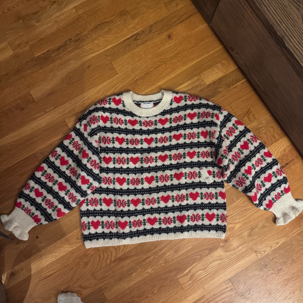 Old Navy Women’s NWT Cream Fair Isle Heart Knit Sweater